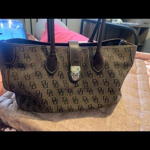 Classic Dooney & Burke shoulder bag